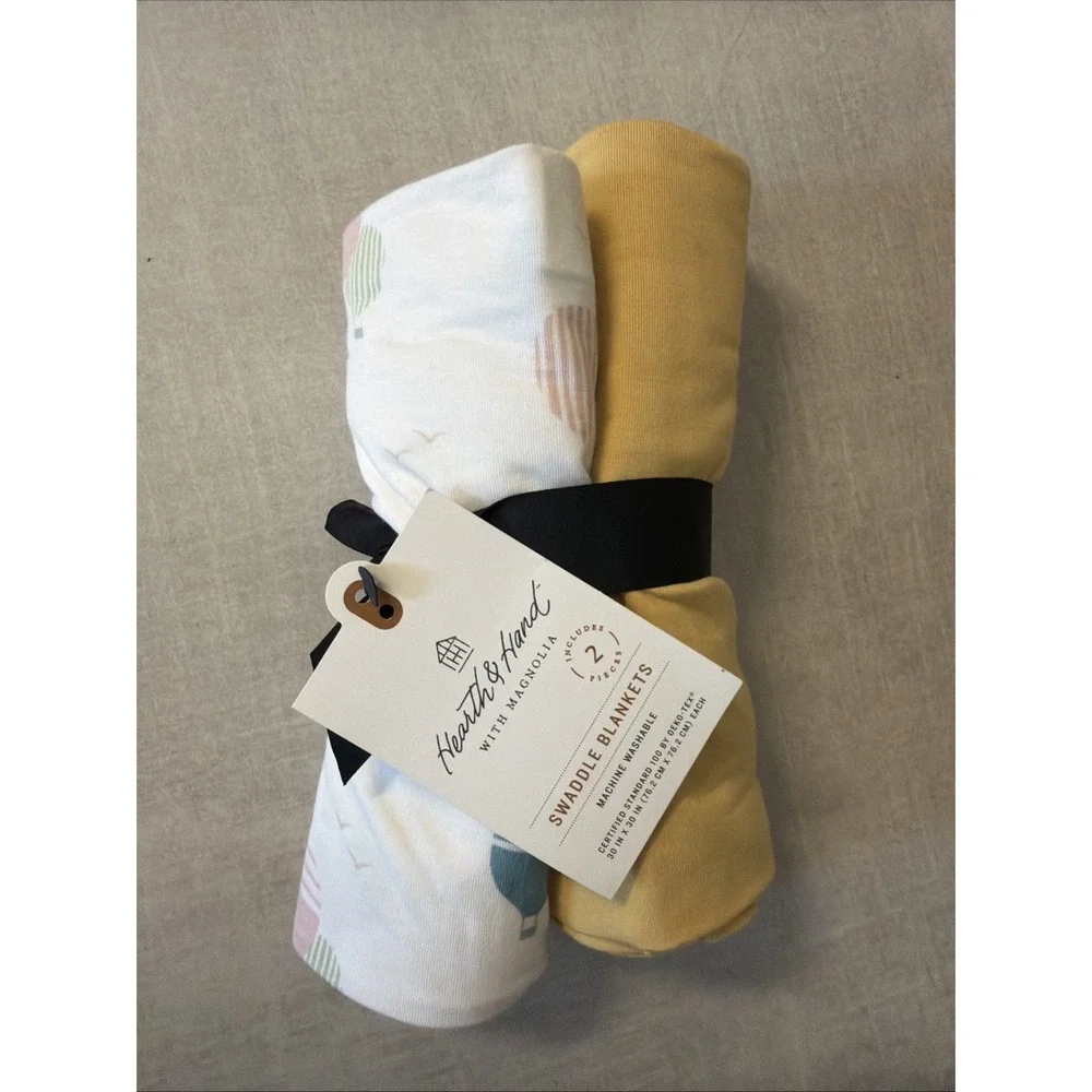 Yellow &white w pastel hot air balloons Baby Swaddle Blankets 2pk - Hearth &Hand